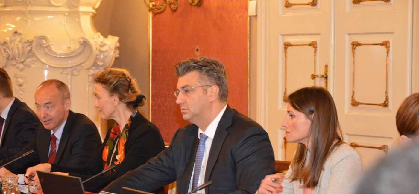 Predsjednik Vlade: Striktna provedba uredbe o granicama za Hrvatsku kao turističku zemlju je neodrživa